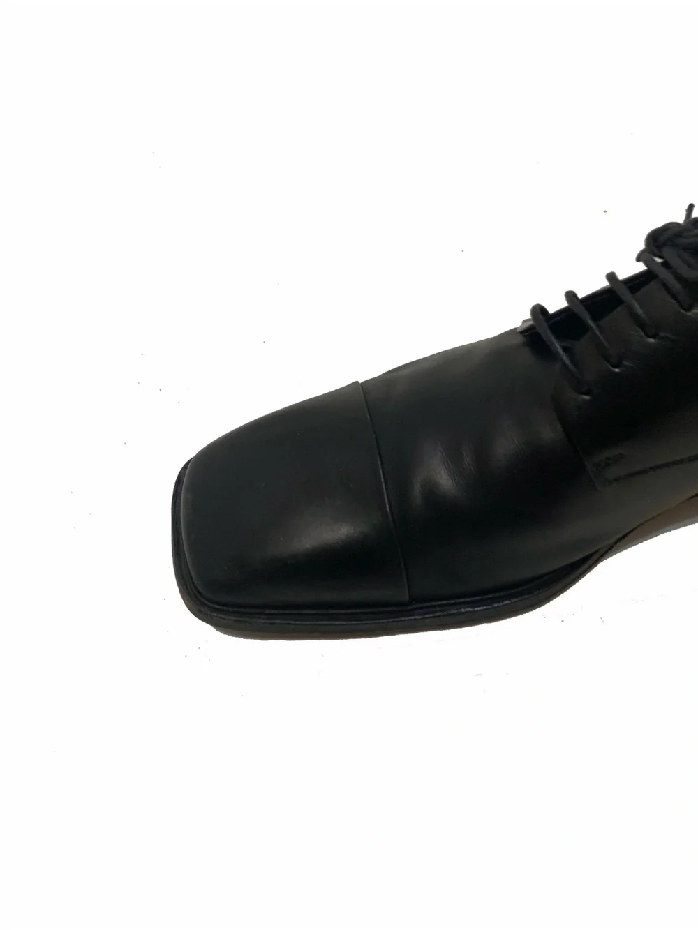 10.5 / Salvatore ferragamo Classic Black Cap-Toe Dress Shoes